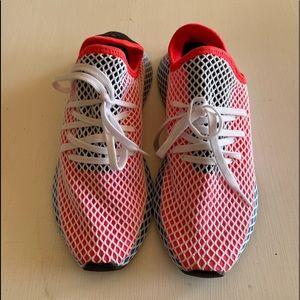 ADIDAS DEERUPT RUNNER